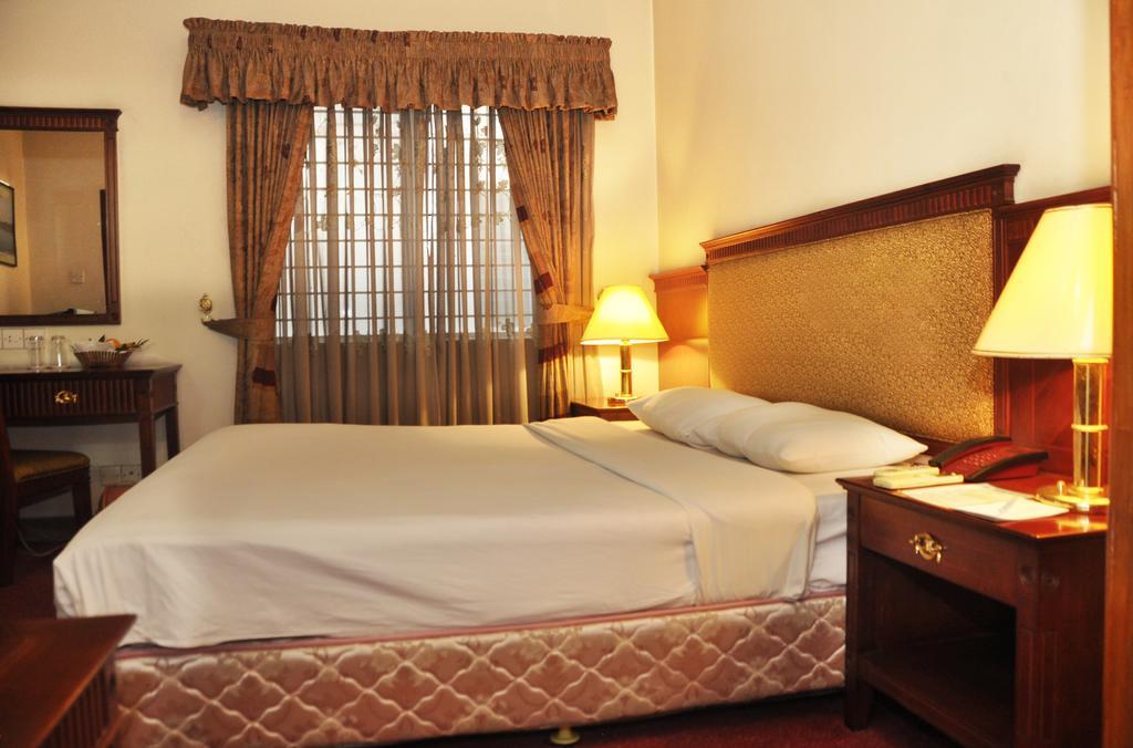 Hotel Bon Vivant Dacca Cameră foto